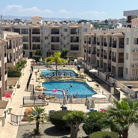 Royal Seacrest Residence Paphos Eksteriør bilde
