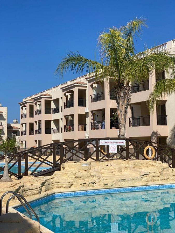 Royal Seacrest Residence Paphos Eksteriør bilde