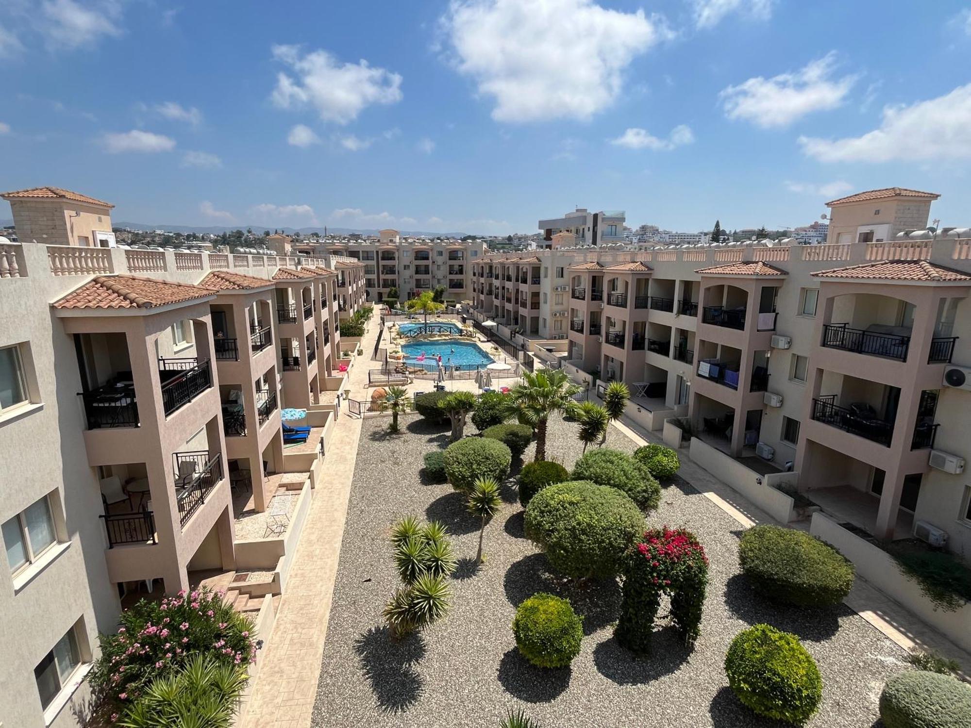 Royal Seacrest Residence Paphos Eksteriør bilde